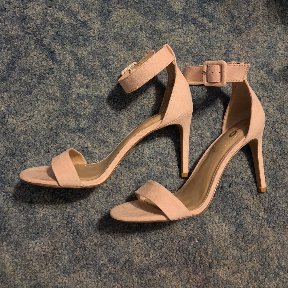 NWOT Mix No.6 Heels